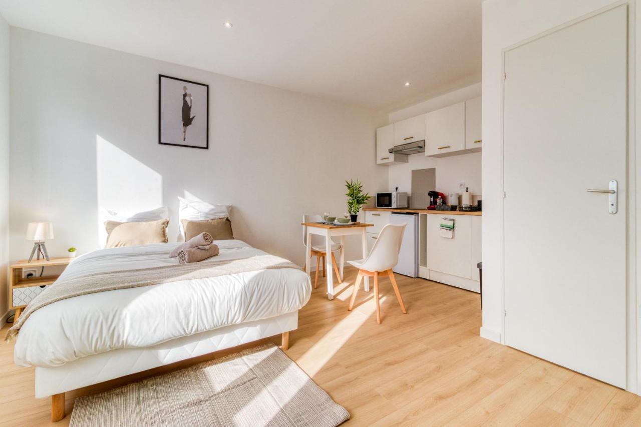 1225Location Apartment Cambrai Exterior foto